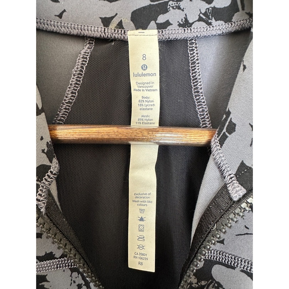 Lululemon Define Jacket Efflorescent Nebula Black Floral Full Zip Stretch Size 8 - Picture 7 of 12